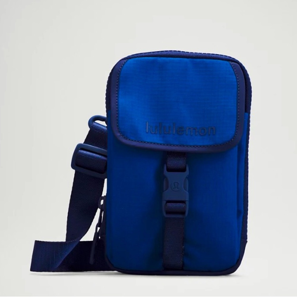 NWT Lululemon Zip-Top Crossbody, Symphony Blue/Night Sea